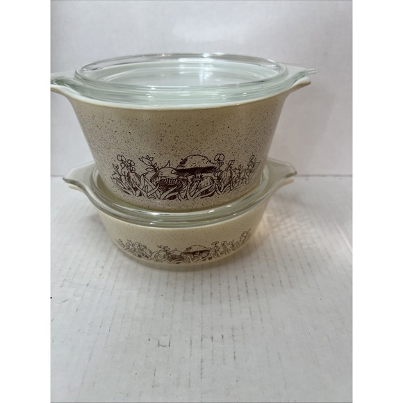 Vintage PYREX 471-B & 473-B Forest Fancies Mushroom Casserole With Lids